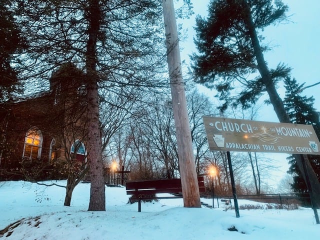 山丘教會提供徒步旅行者溫暖的休息站。(圖／FB@Presbyterian Church of the Mountain）